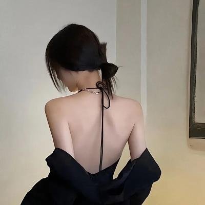 月半爱丽丝